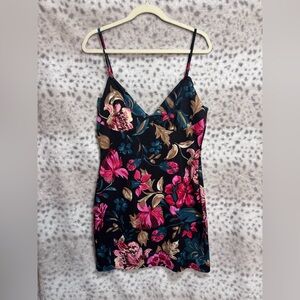 WOMENS FLORAL SCALLOPED BUST DRESS